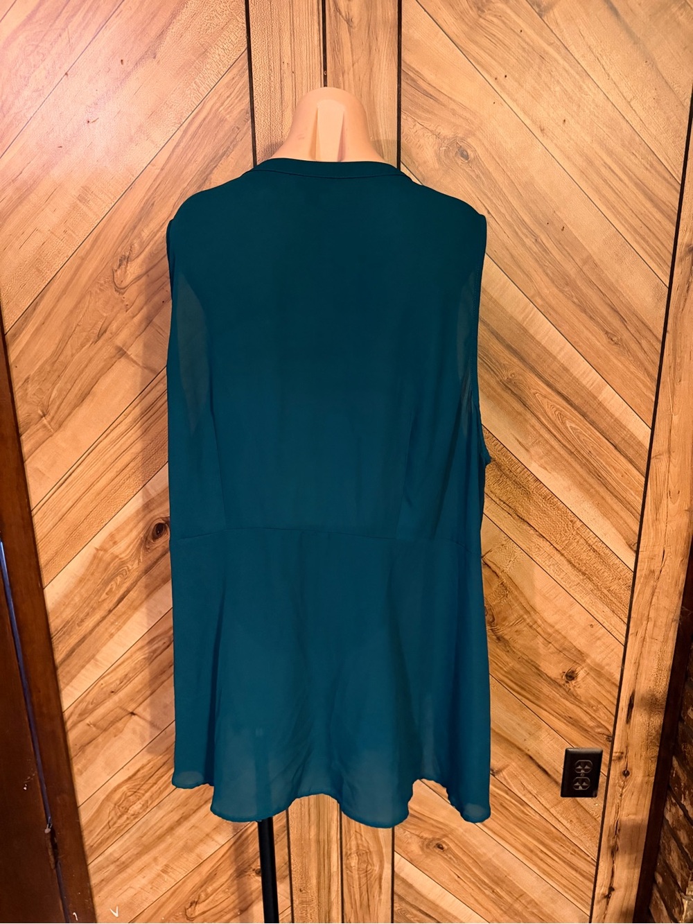 Torrid Women’s 4X Dark Teal Sleeveless Tie Front Button Up Chiffon Tunic Blouse - Picture 5 of 9